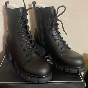 MIA Combat boots
